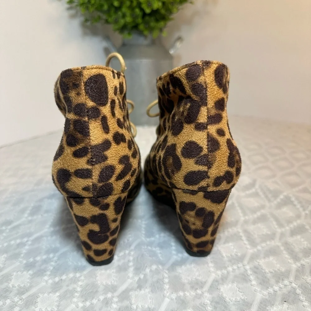 Bella Marie Leopard Suede Wedges, Women’s Size 6